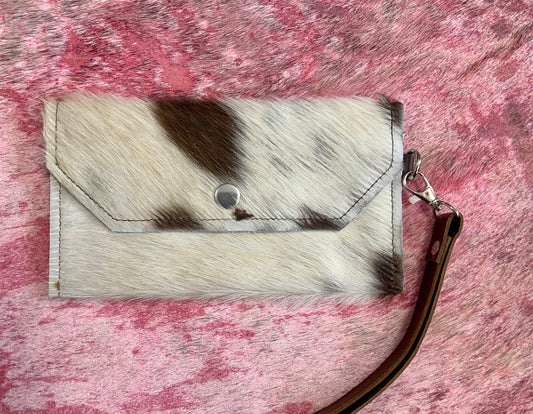 Cowhide Wrislet